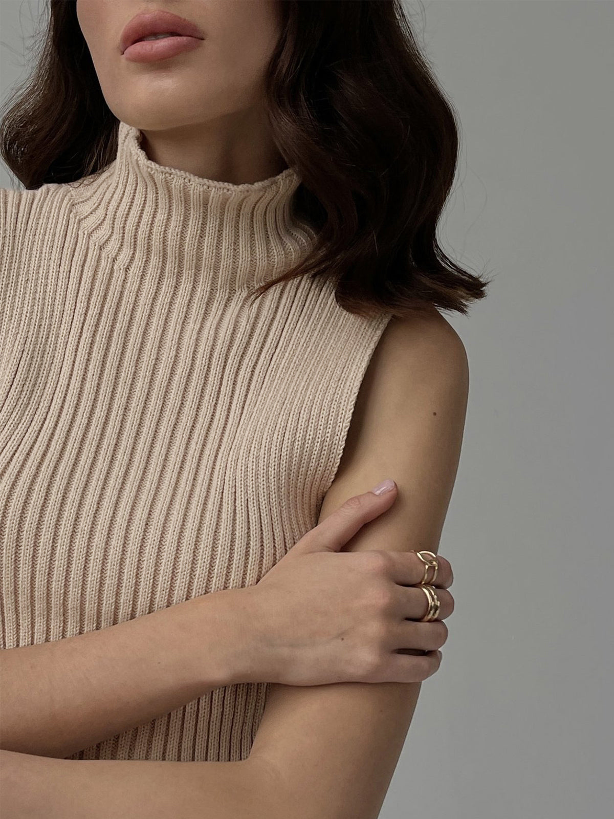 Minimalistisk Mock Neck Rib Linne