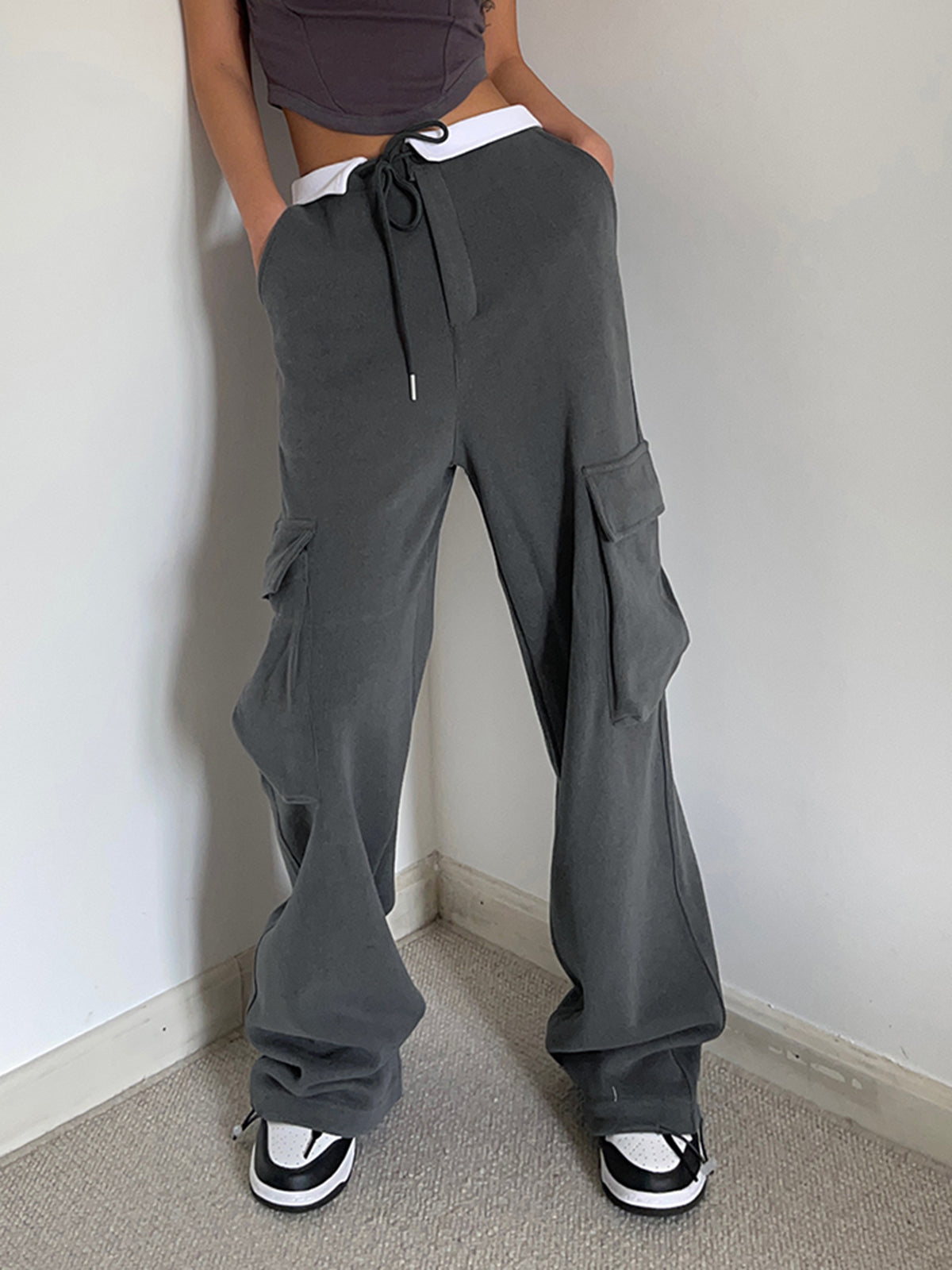 Contrast Waistband Cargo Sweatpants