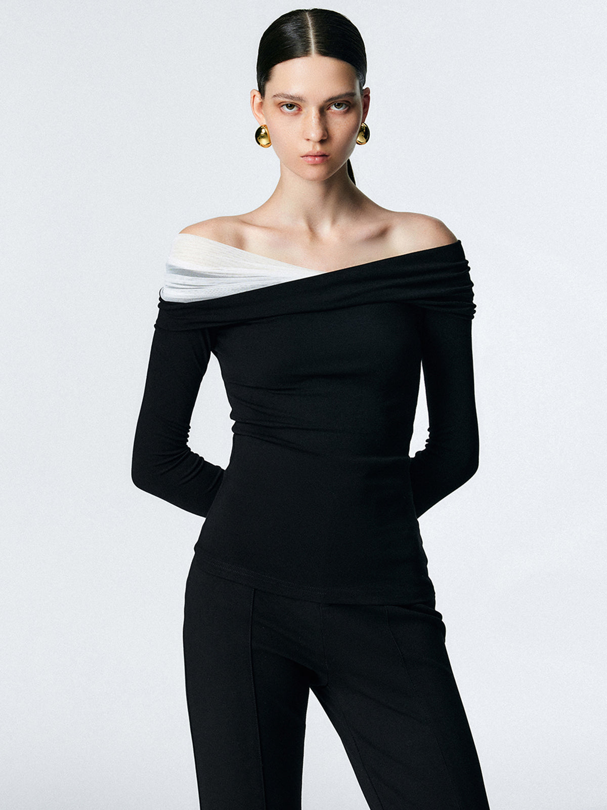 Asymmetrisk Off Shoulder Långärmad Mesh-topp