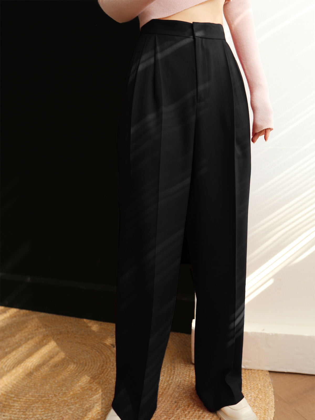 Middle Waist Pleated Tapered Pants