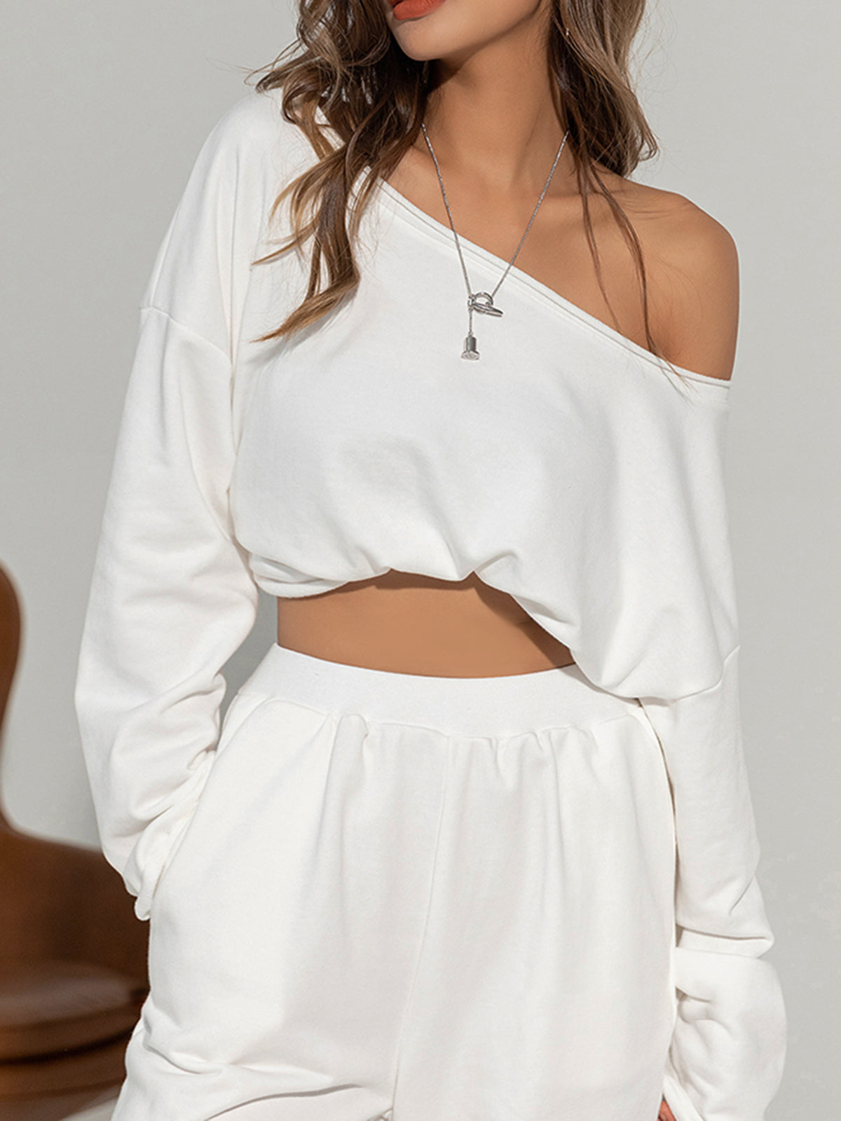 Asymmetrisk Off Shoulder Solid Sweatshirt