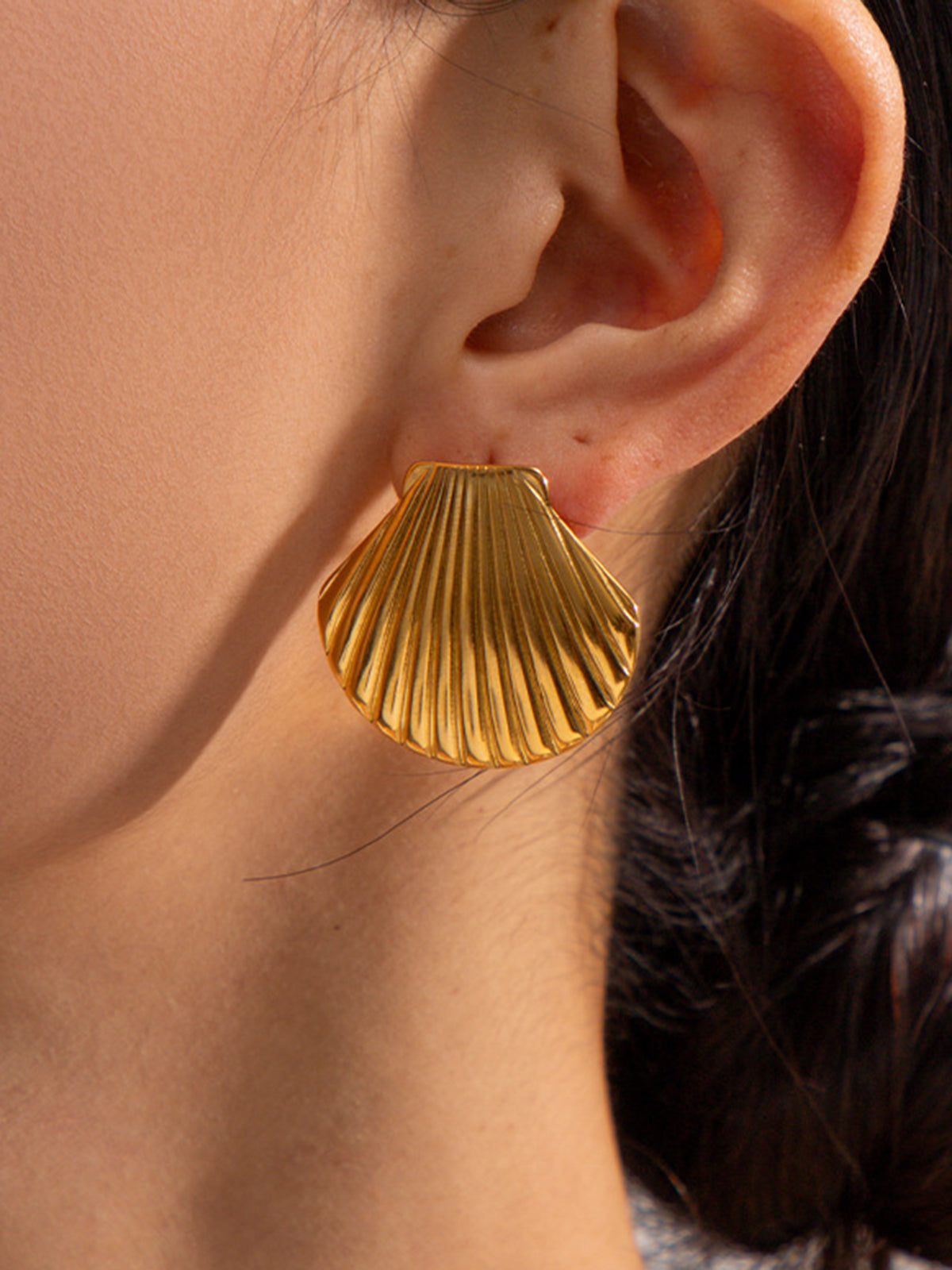 Golden Shell Stud Earrings