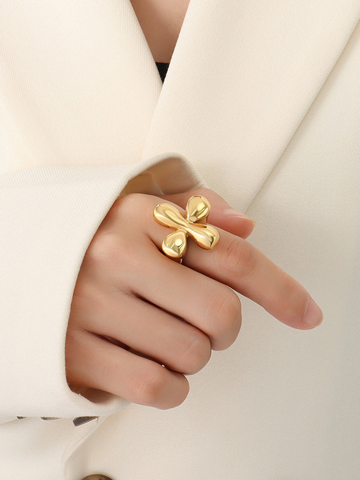 Retro Flower Chunky Ring