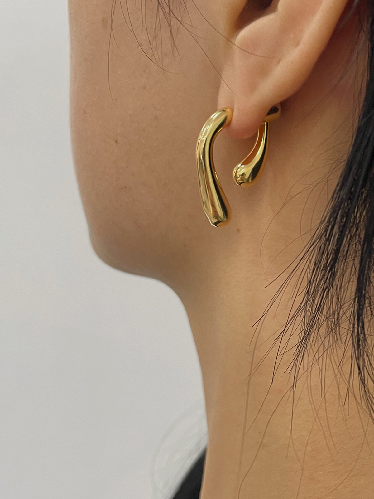 Irregular Twist Stud Earrings