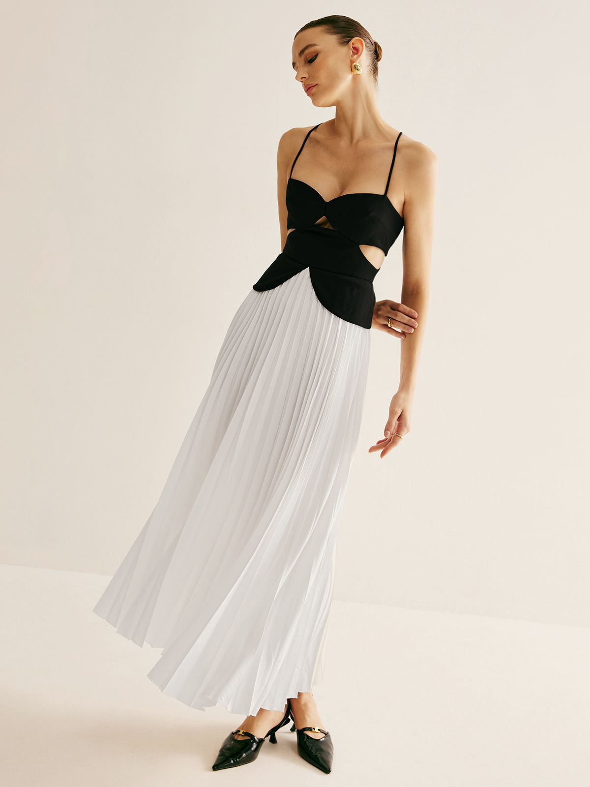 Two Tone Panel Cutout Pleated Dress