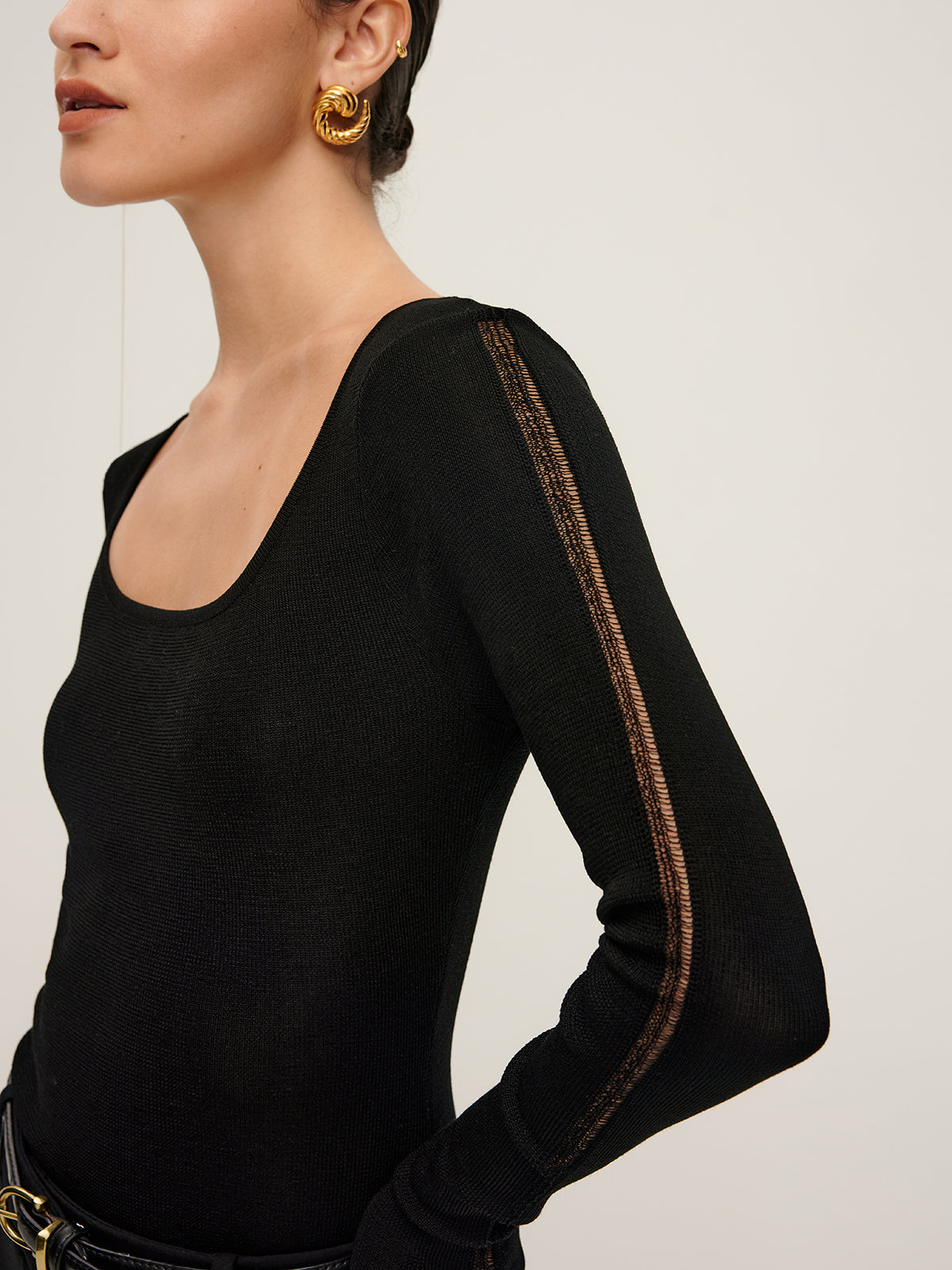 Plain Sheer Piping Knit Top