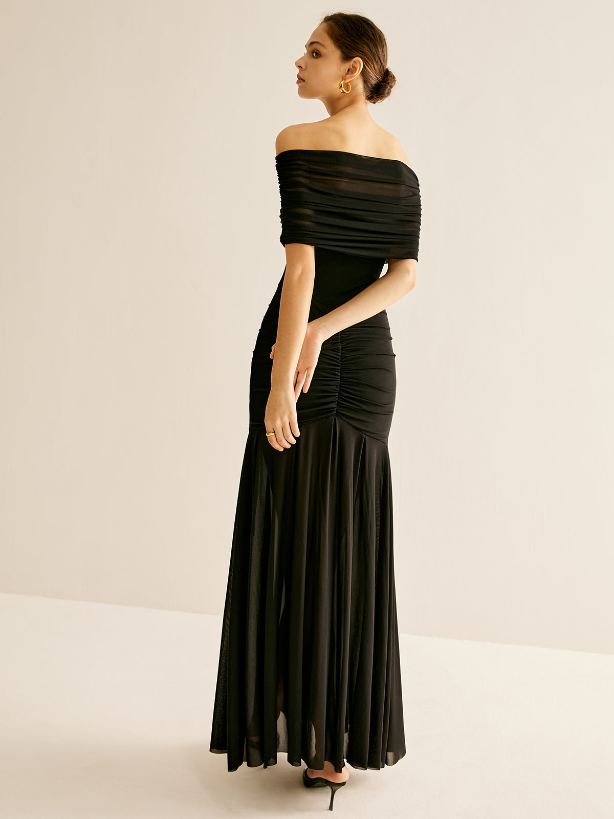 Pleated Mesh Tube Dress With Shawl