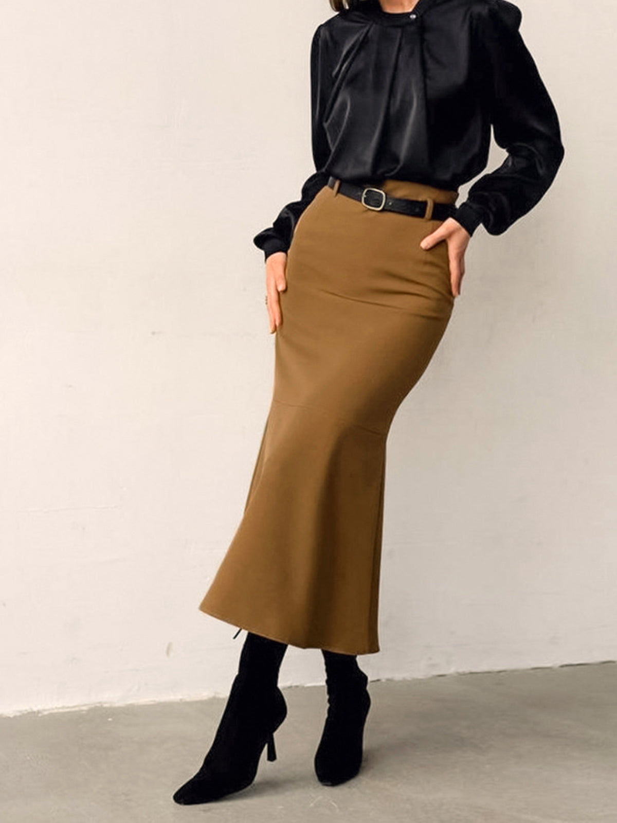 Minimalist Plain Skirt Without Belt