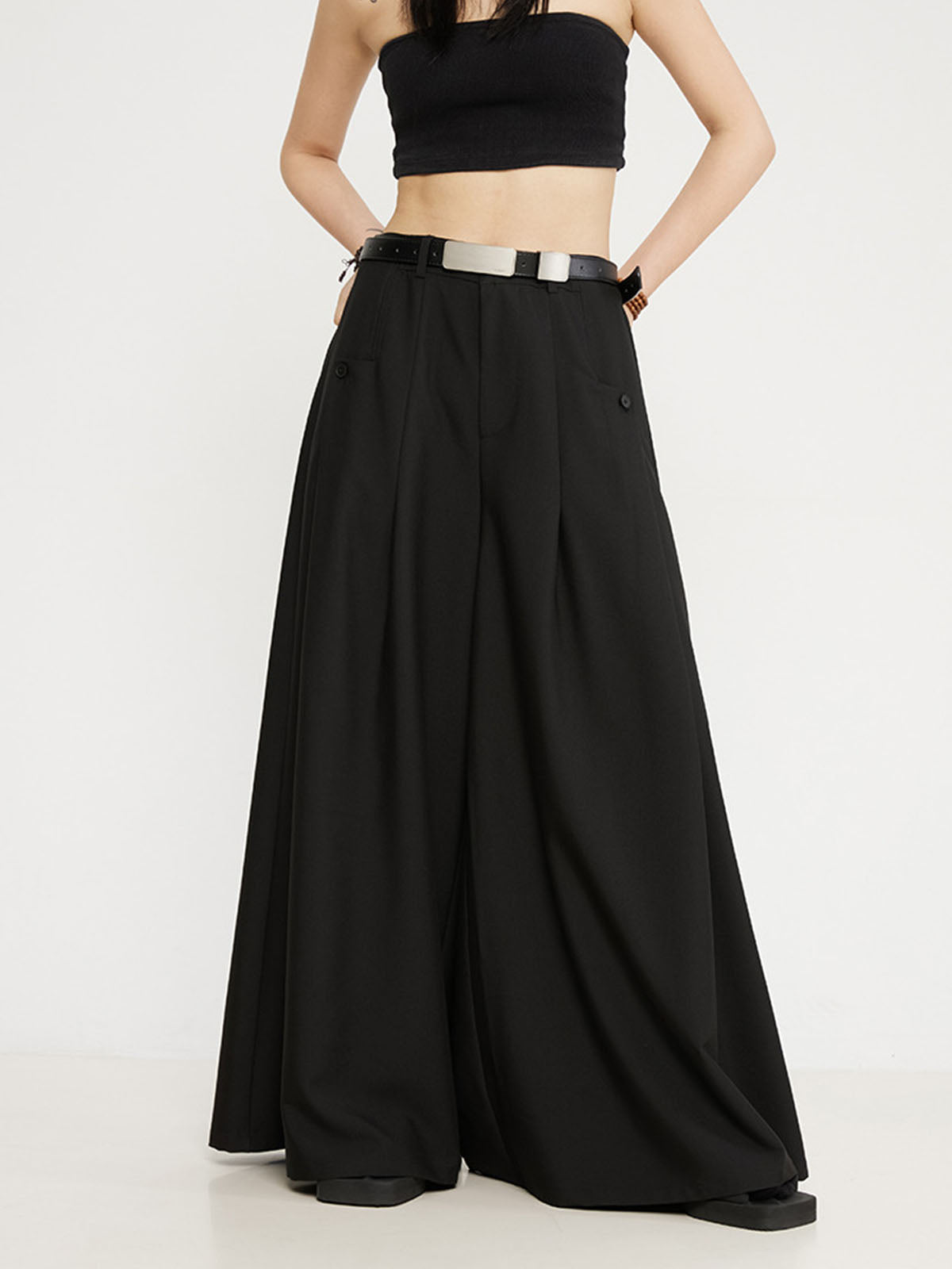 Wide-Leg Pleated Pants Without Belt