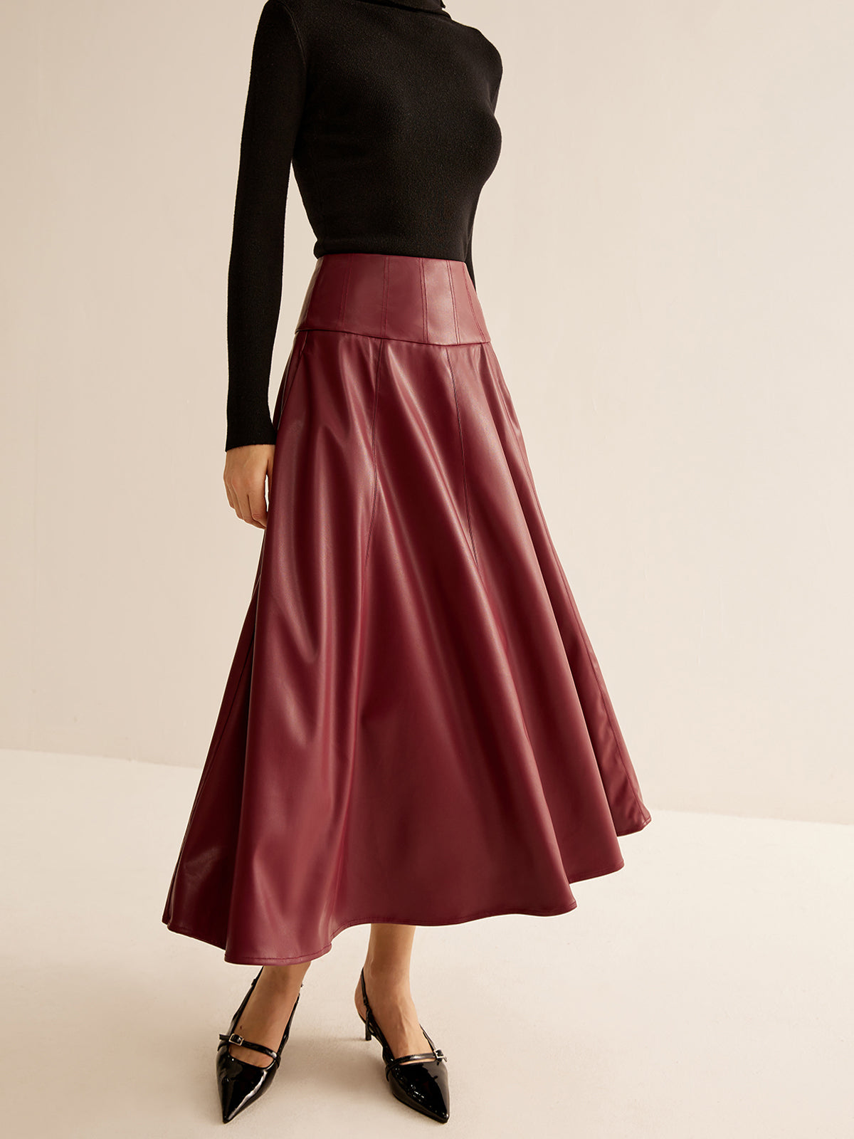 Back Zipper Pleated Faux Leather Skirt