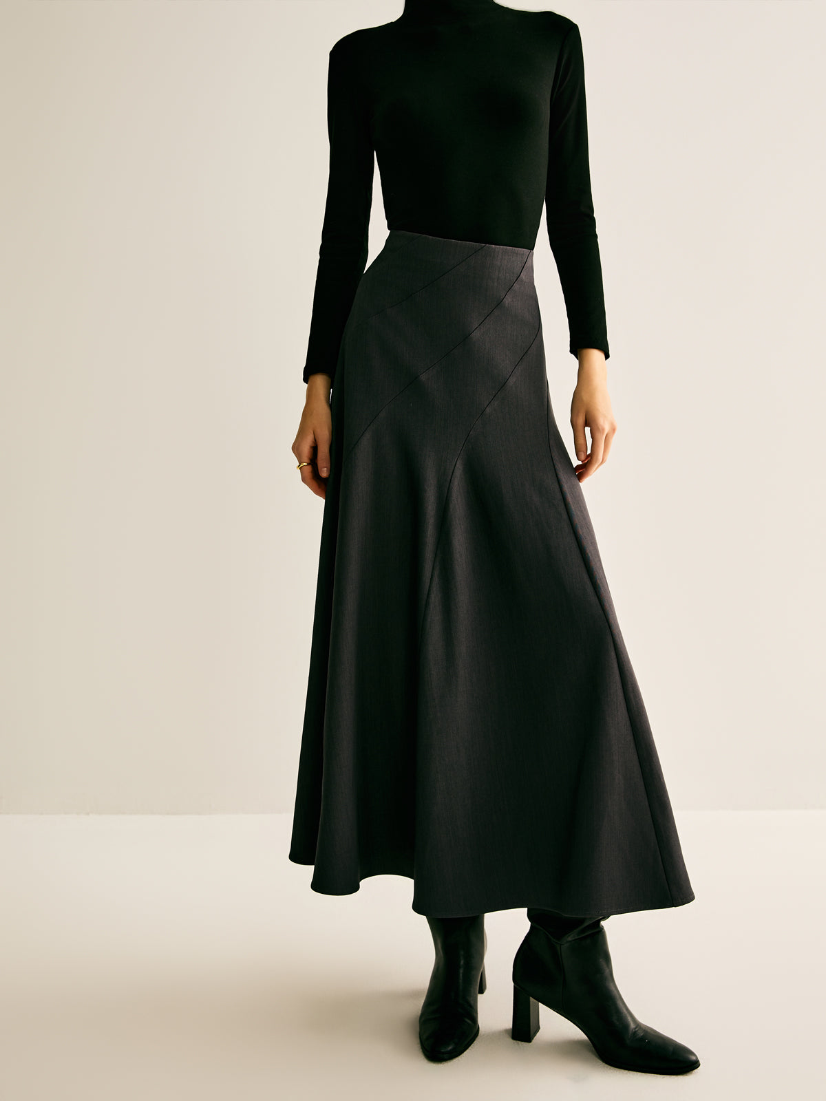 Piping Pleated Zipper Skirt