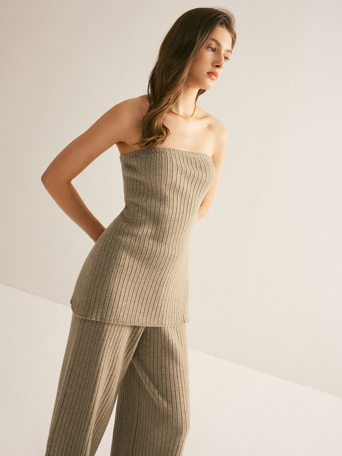 Ribbed Strapless Slit Sweater Vest