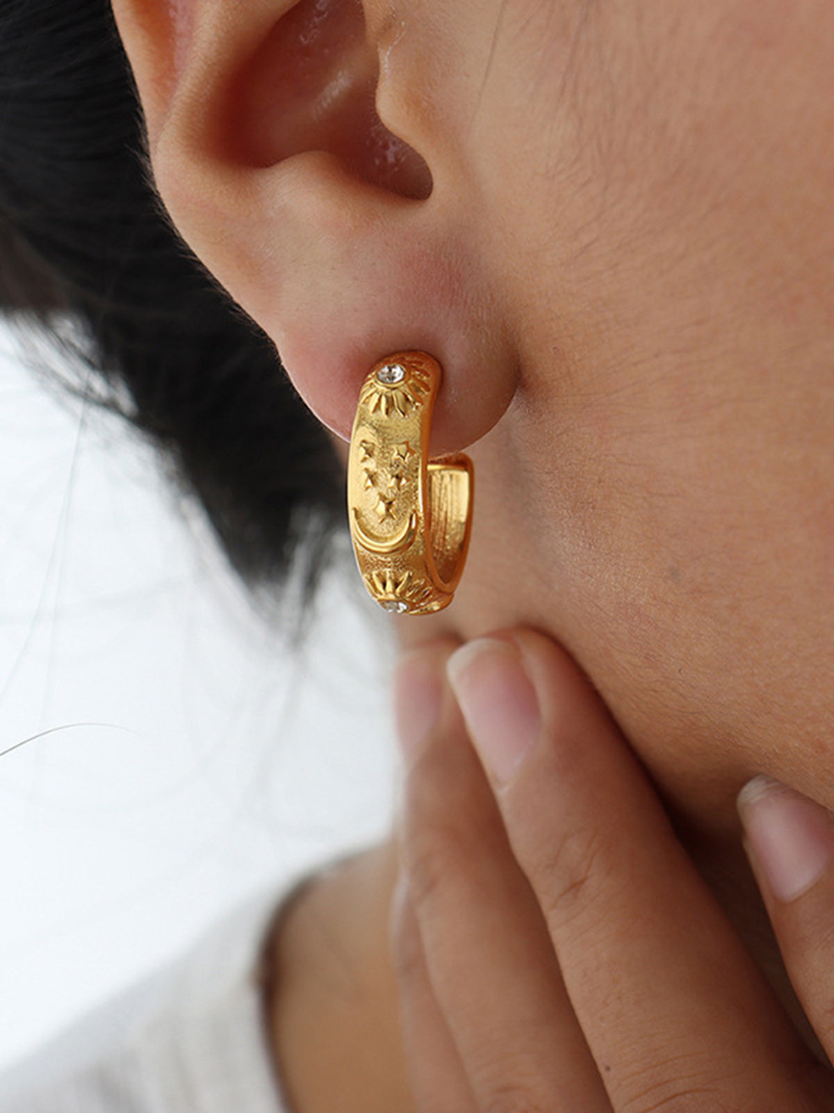 Embossed Pattern Zircon Hoop Earrings