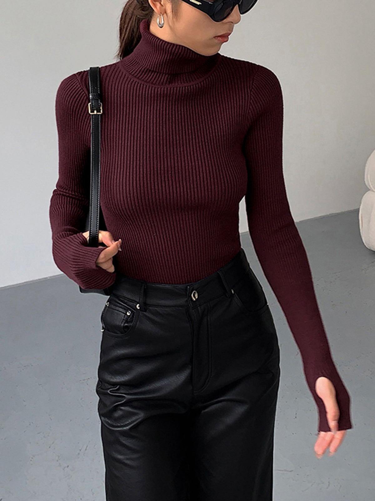 Minimalistisk Turtleneck Slim Knit Top