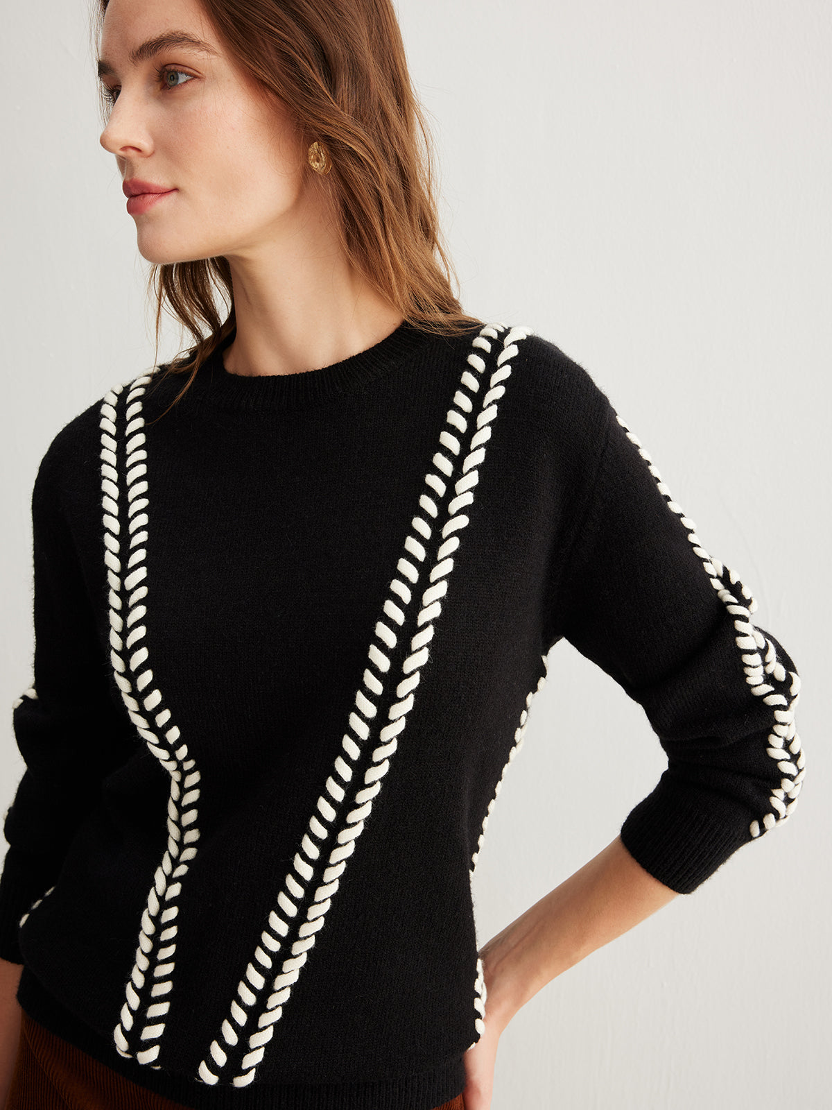 Versatile Contrast Binding Knit Top