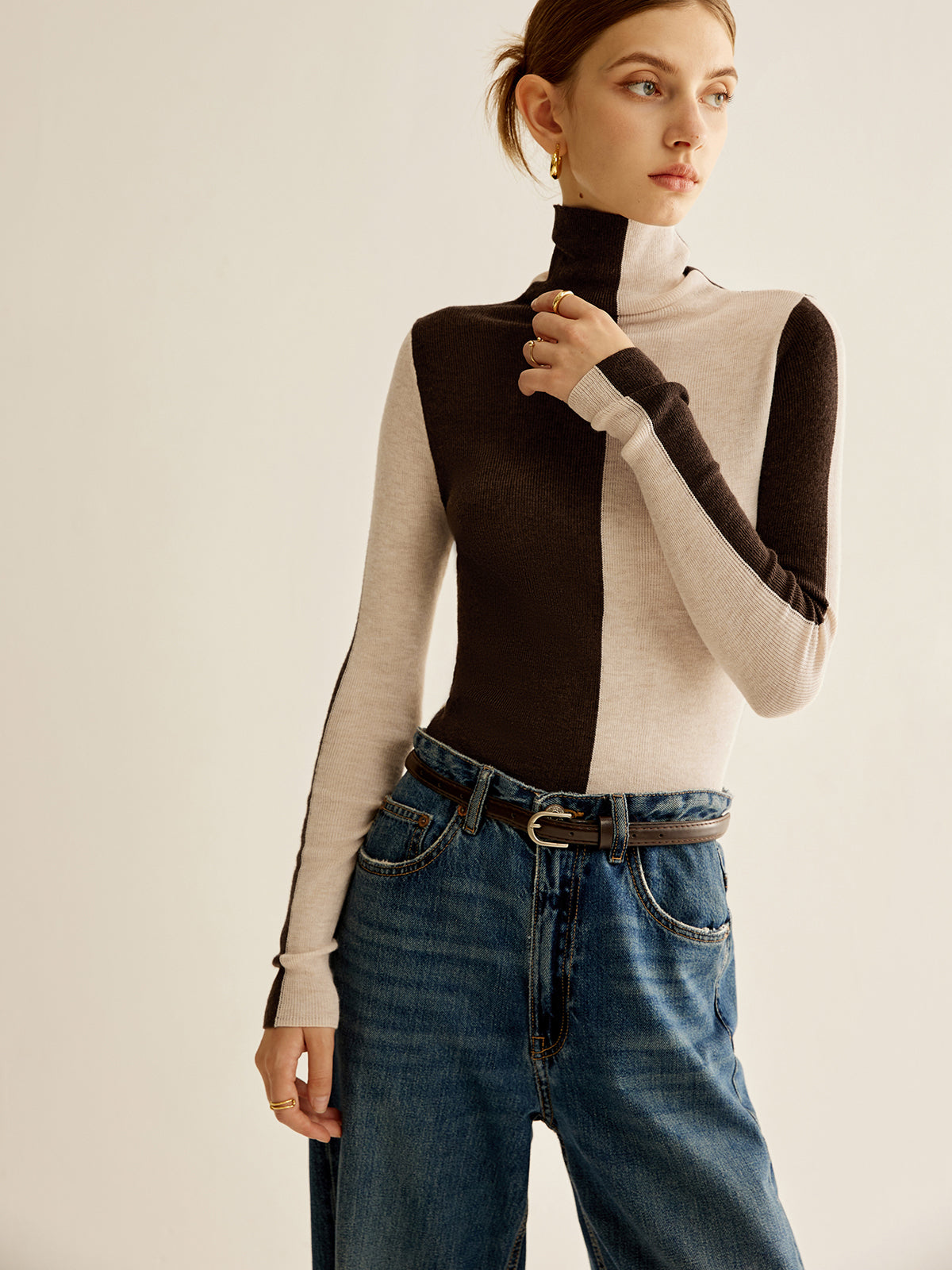 Wool-Blend Turtleneck Color Block Knit Top