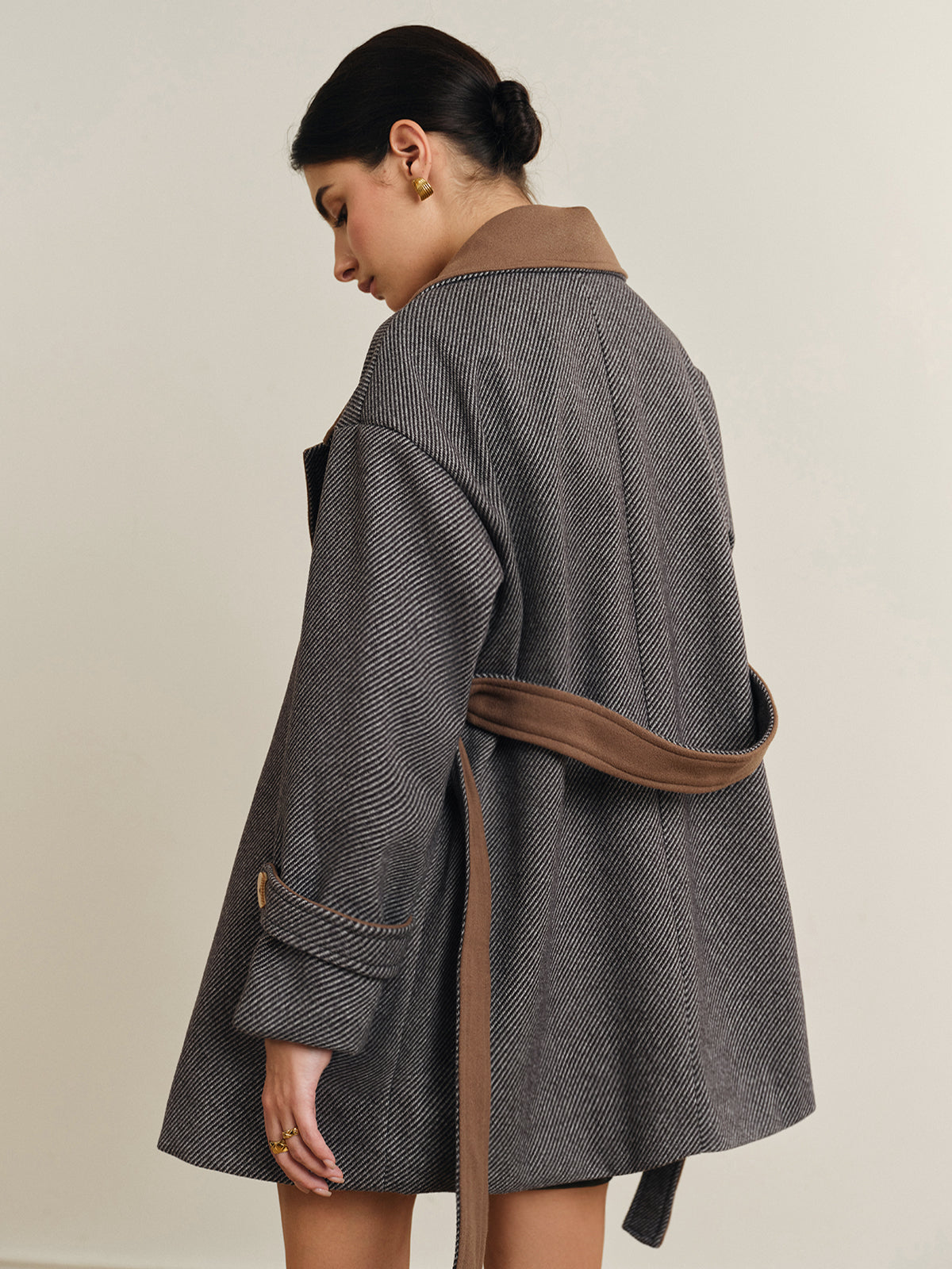 Versatile Contrast Collar Belted Wool Coat