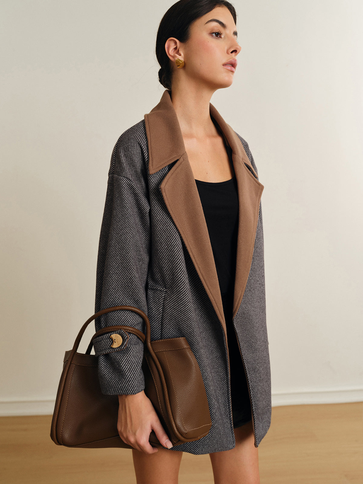 Versatile Contrast Collar Belted Wool Coat