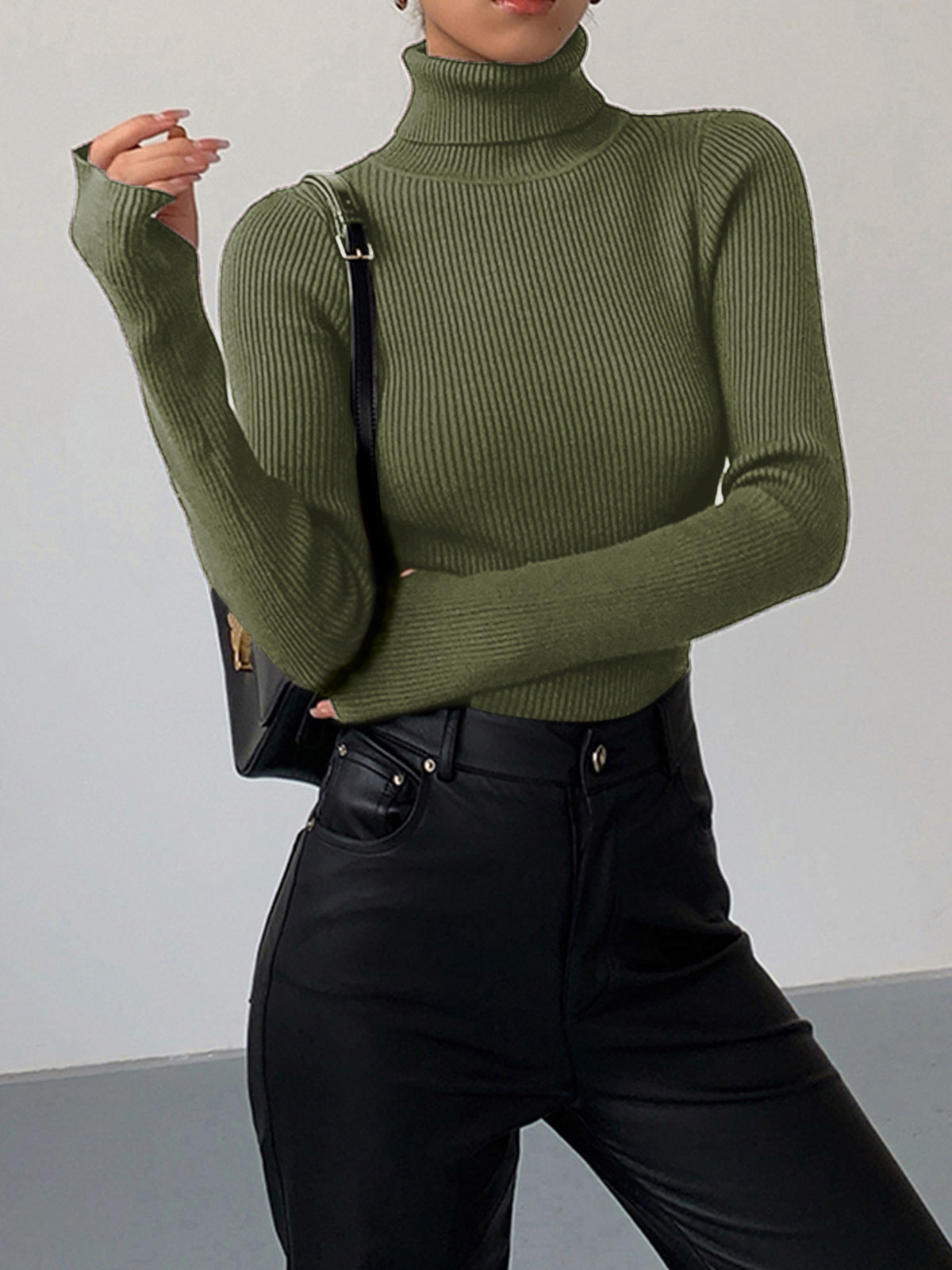 Minimalistisk Turtleneck Slim Knit Top