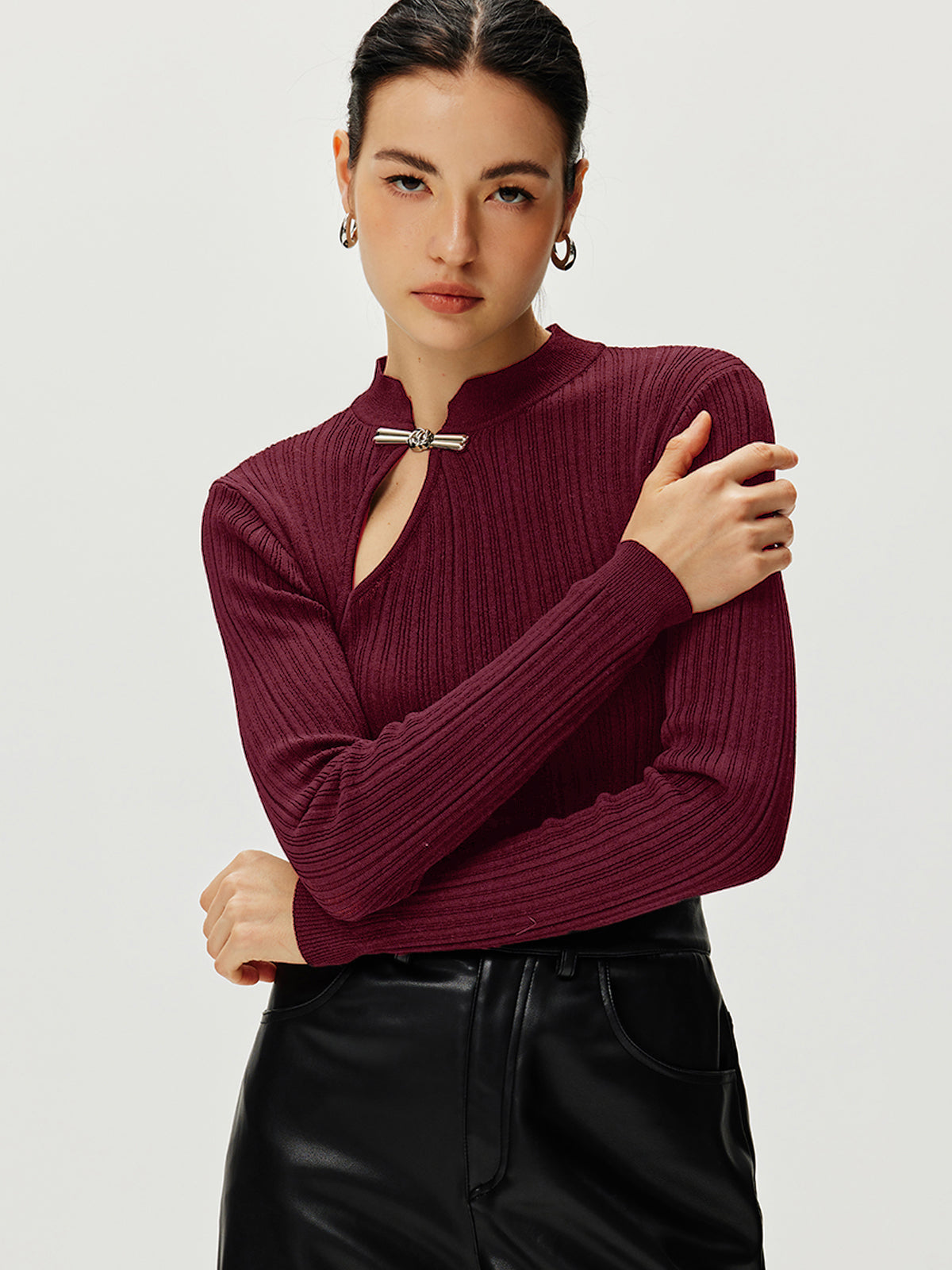 Ribbed Metal Knotted Sweater