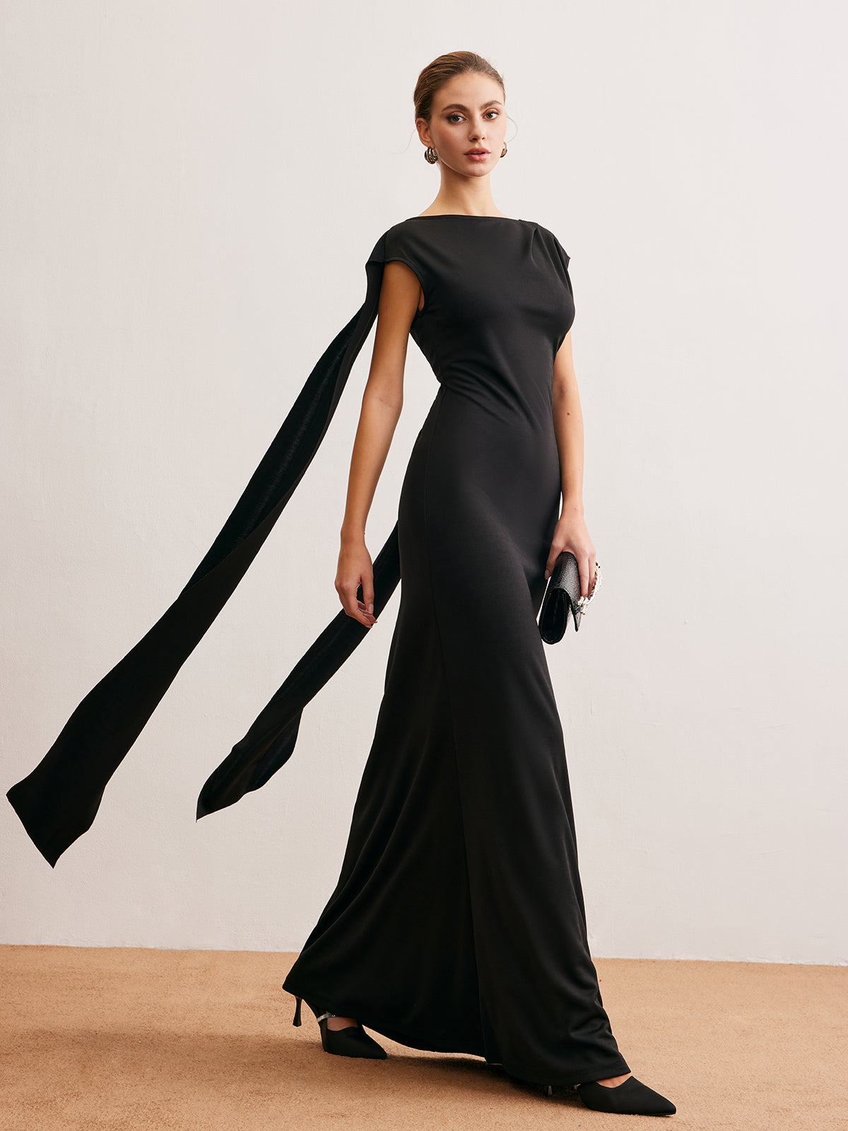 Minimalist Sleeveless Long-Ribbon Dress