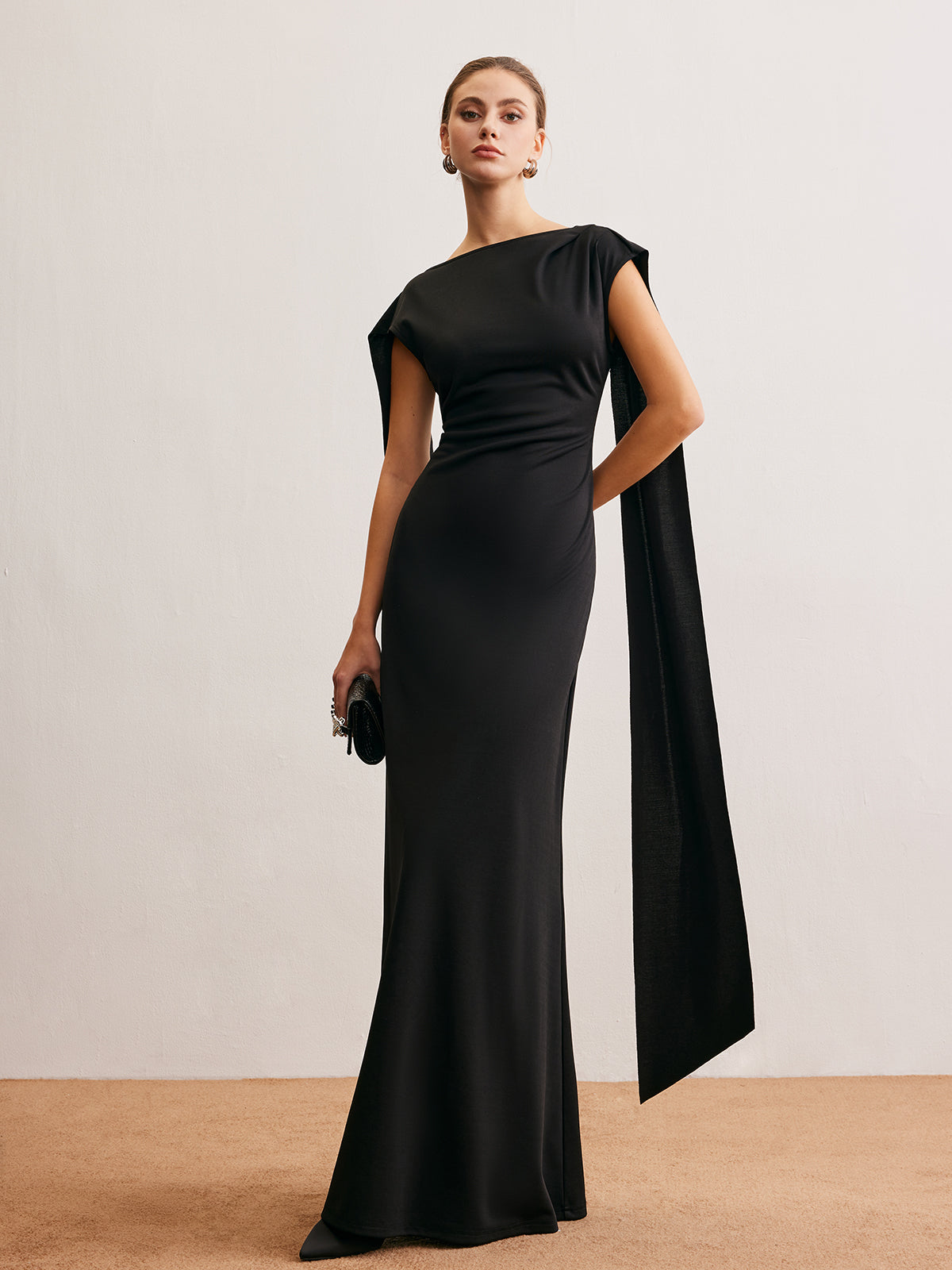 Minimalist Sleeveless Long-Ribbon Dress