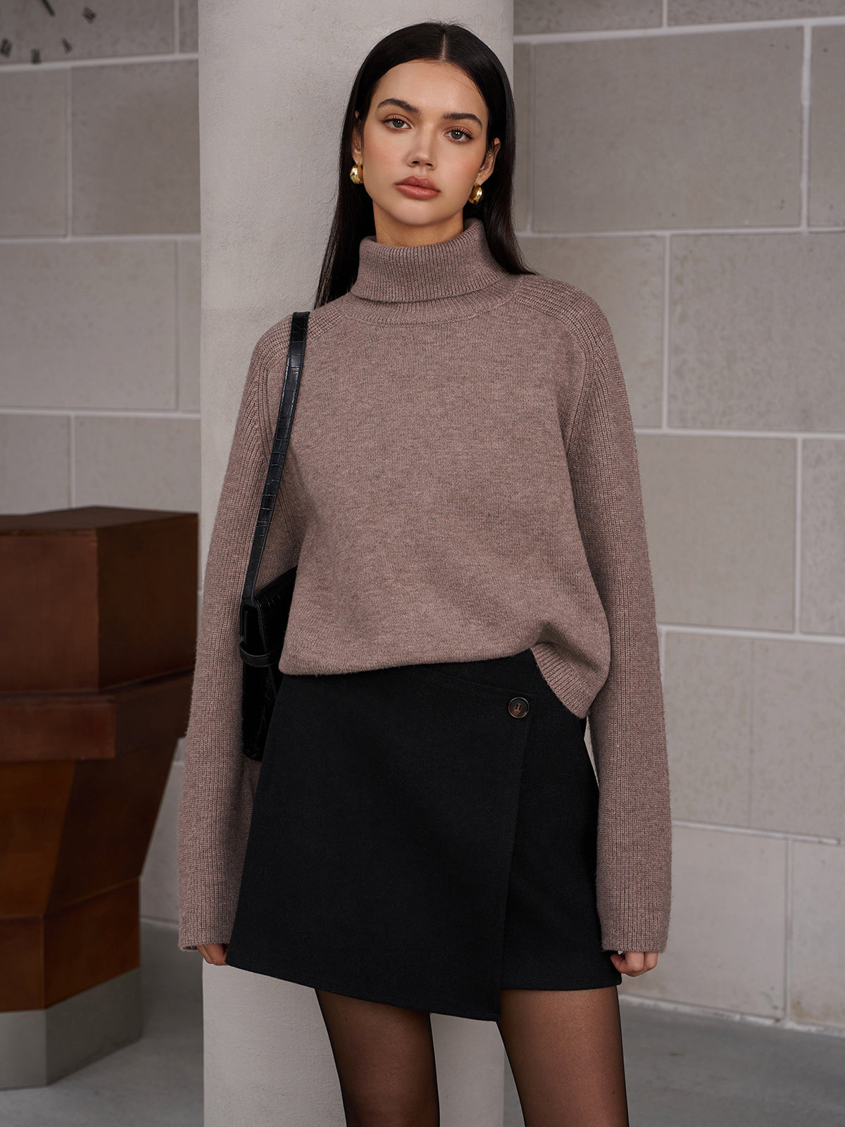 Ribbed Turtleneck Short Sweater