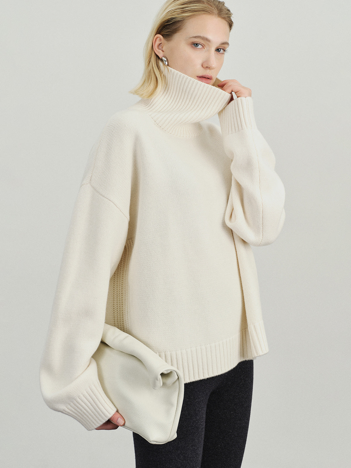 Versatile Plain Turtleneck Sweater